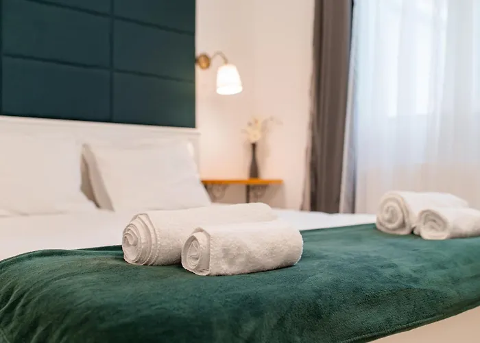 New Iorga3 Oldcity Selfcheckin * Timişoara